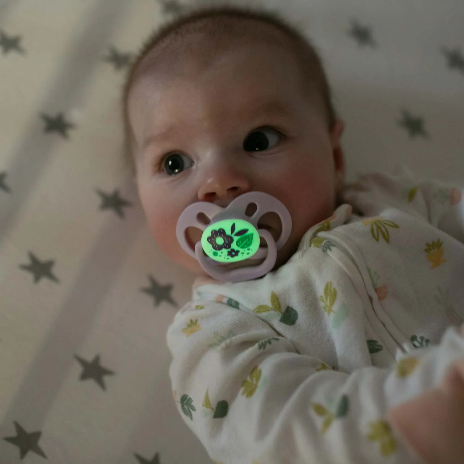 Dr. Brown's™ Advantage™ Glow-in-the-Dark Pacifiers, Ages 6-18 months, 2 Count - Image 5