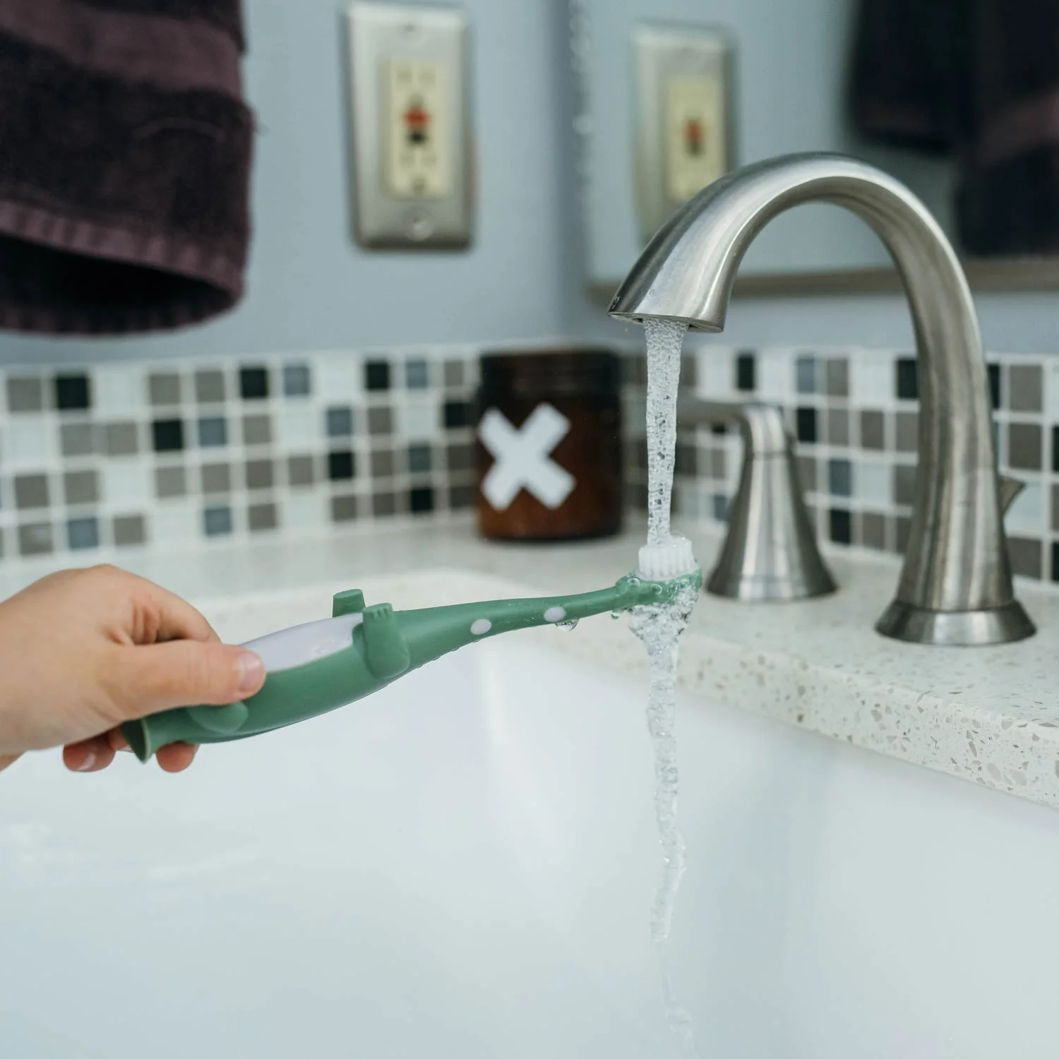 Dr. Brown's Toddler Toothbrush, Dinosaur, 1-Pack - Image 3